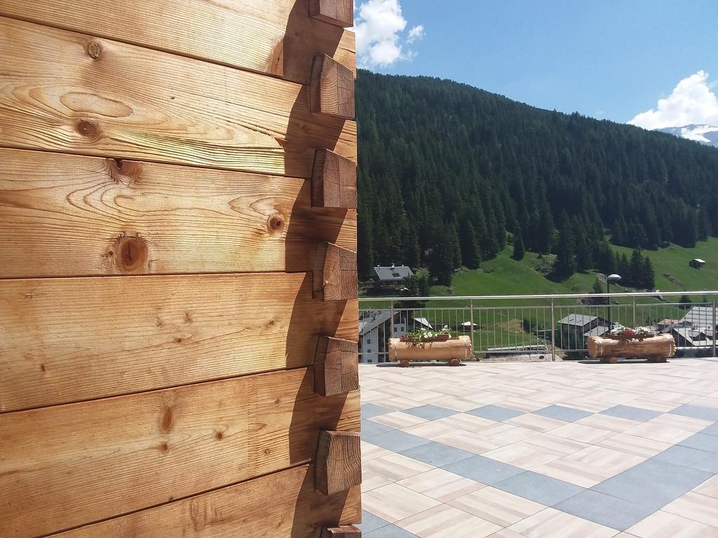 Hotel Meuble Adler - Rooms & Mountain Apartments Santa Caterina Valfurva Exterior foto