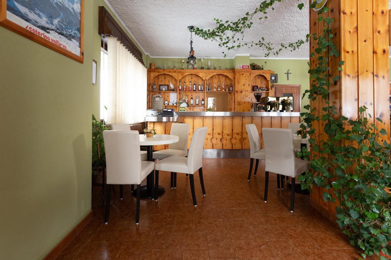 Hotel Meuble Adler - Rooms & Mountain Apartments Santa Caterina Valfurva Exterior foto